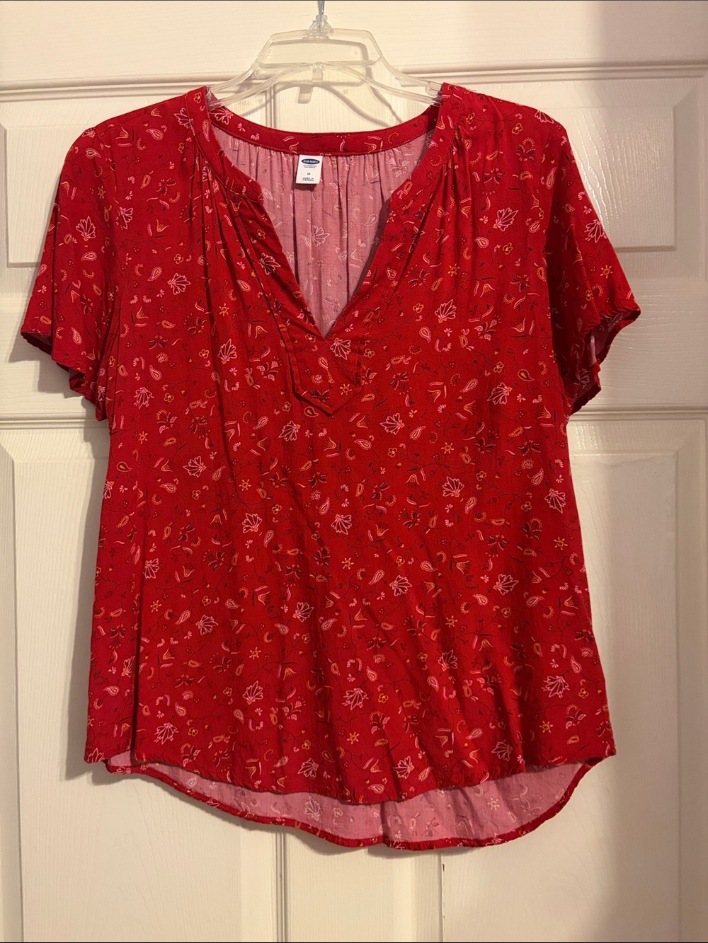 Old Navy Red Short-Sleeve Floral V-Neck Top